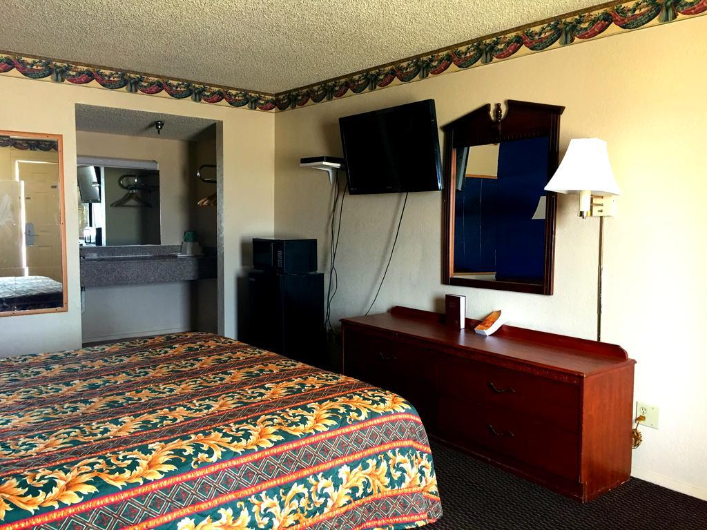 Crown Inn Grand Prairie Ngoại thất bức ảnh