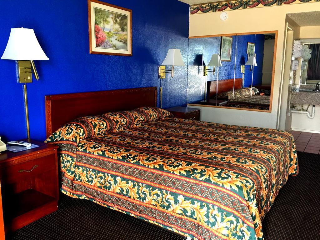 Crown Inn Grand Prairie Ngoại thất bức ảnh