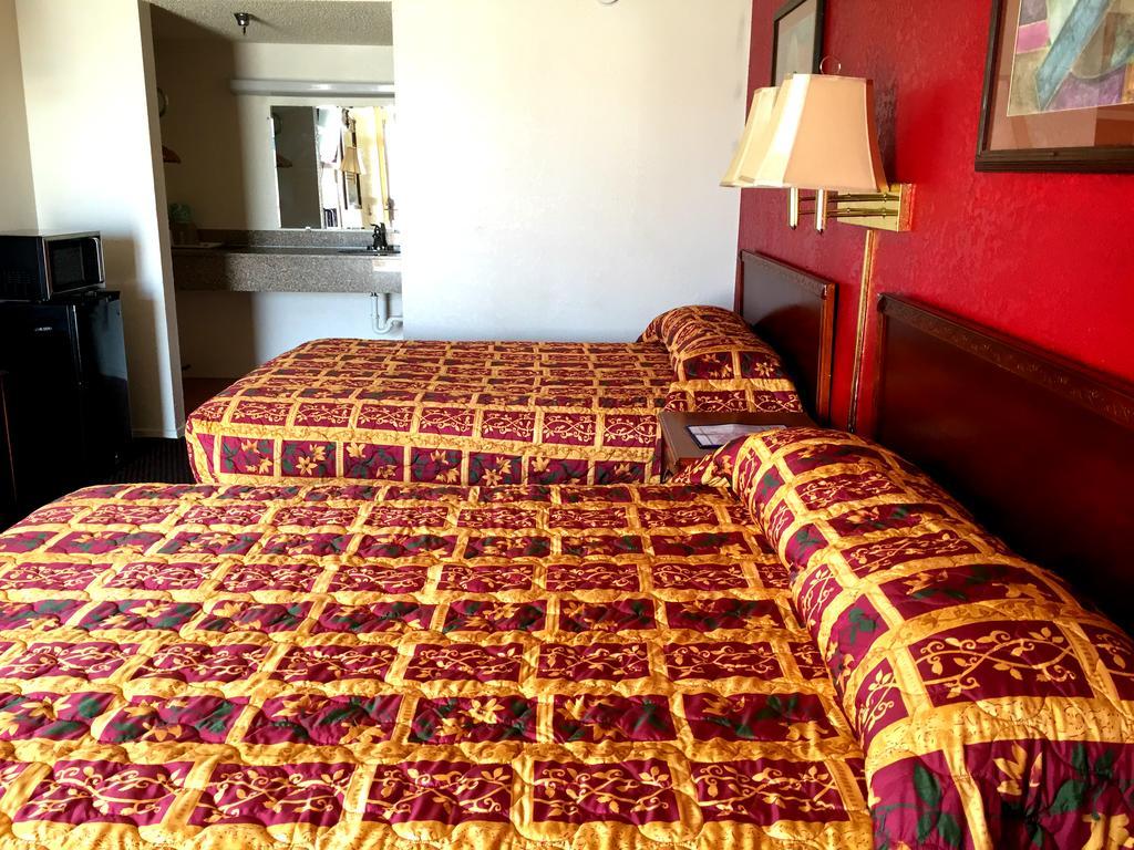 Crown Inn Grand Prairie Ngoại thất bức ảnh