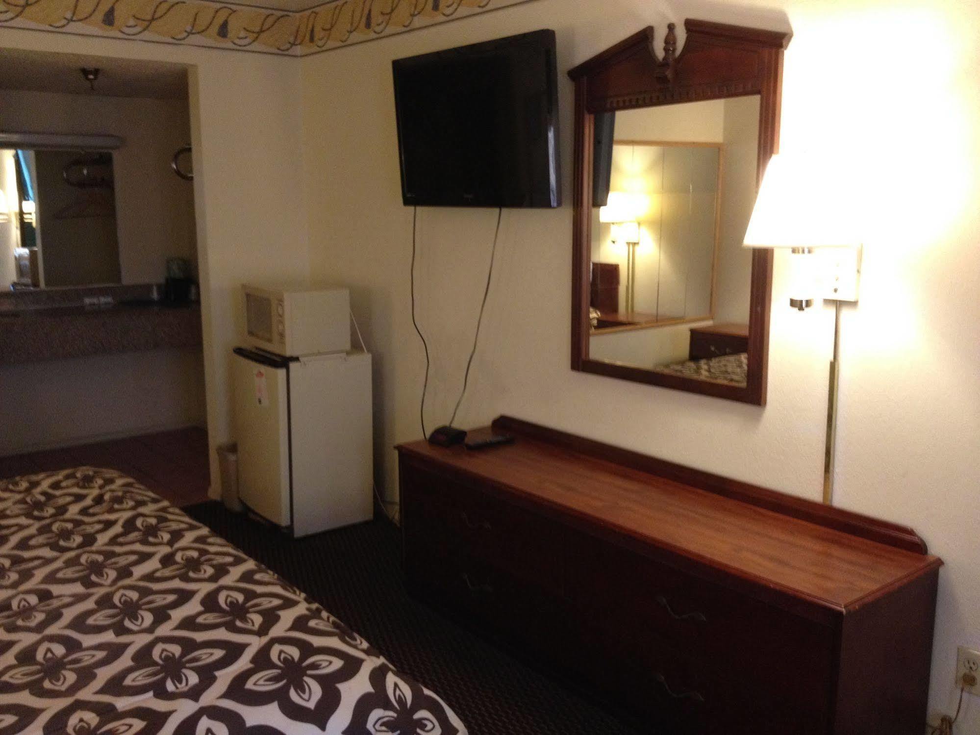 Crown Inn Grand Prairie Ngoại thất bức ảnh